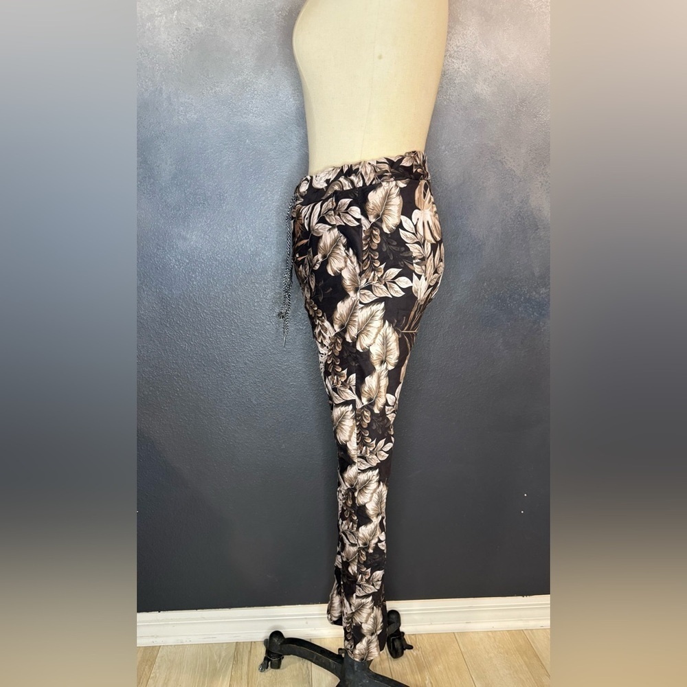 🌴Soft & Stretchy Tropical Print Pants - Made in Italy - TU (One Size)🌴 - Picture 11 of 12